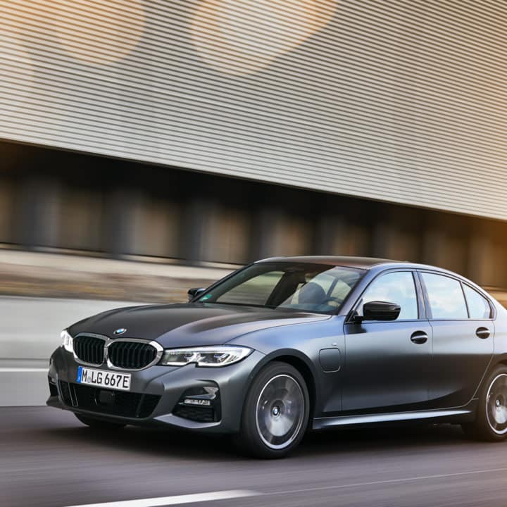 BMW 330e Plug in hibrid PHEV töltés